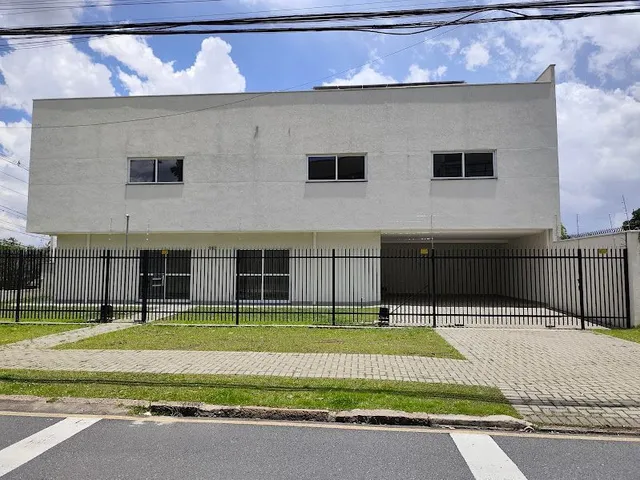 Loja à venda ou para alugar, no bairro Juvevê em Curitiba