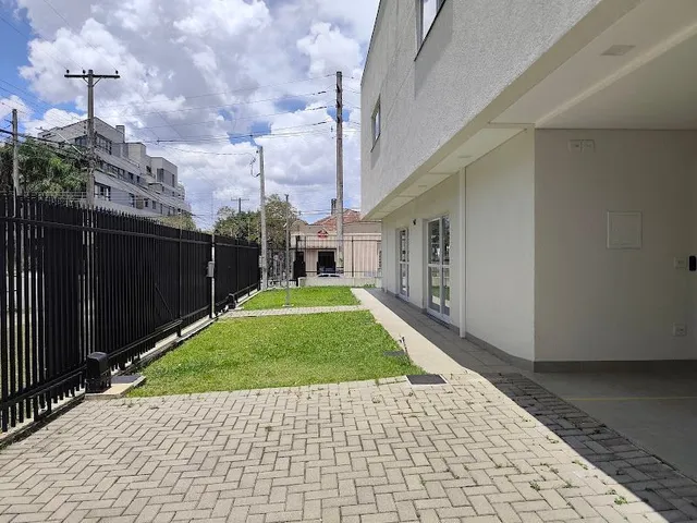 Loja à venda ou para alugar, no bairro Juvevê em Curitiba