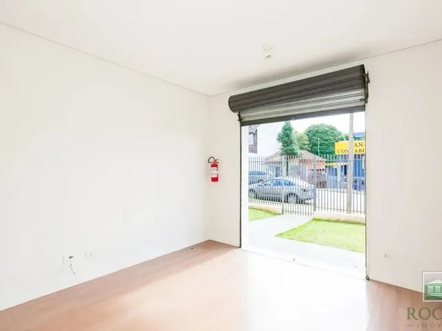 Loja para alugar, no bairro Tingui em Curitiba