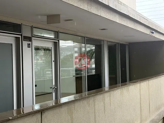 Loja para alugar, no bairro Jardim Botânico em Porto Alegre