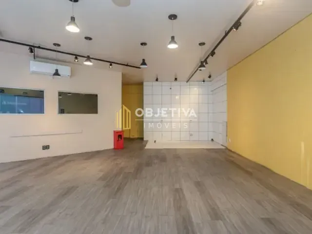 Loja para alugar, no bairro Camaquã em Porto Alegre