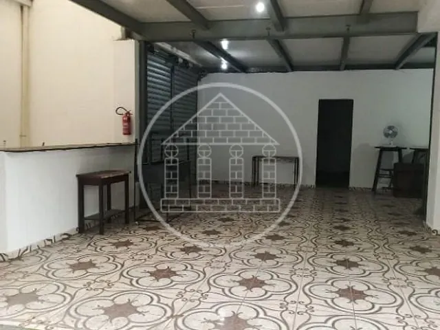 Loja com 240m², para alugar, no bairro Vila Congonhas em São Paulo