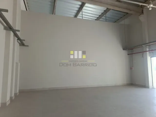 Loja com 4470m², para alugar, no bairro Parque Yolanda (Nova Veneza) em Sumaré
