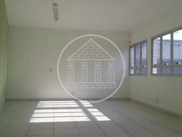 Loja com 300m², para alugar, no bairro Socorro em São Paulo