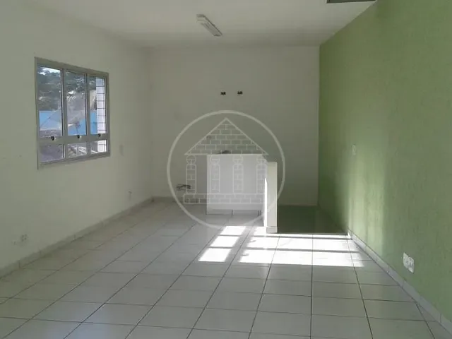 Loja com 300m², para alugar, no bairro Socorro em São Paulo