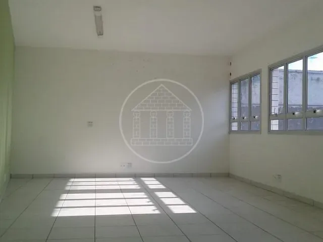 Loja com 300m², para alugar, no bairro Socorro em São Paulo
