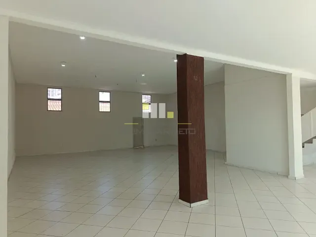 Loja com 250m², para alugar, no bairro Jardim São Carlos em Sumaré