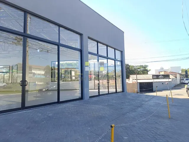 Loja com 630m², para alugar, no bairro Altos de Sumaré em Sumaré