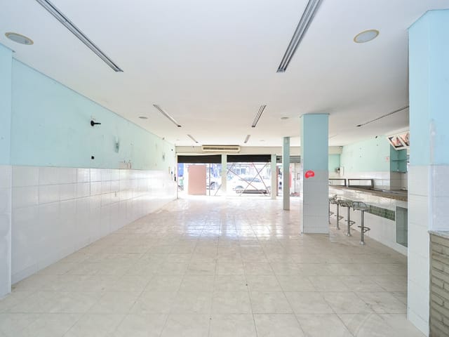 Foto do Loja - Loja de rua para venda em Vila Romana, 211m² | Lares e Andares Imóveis