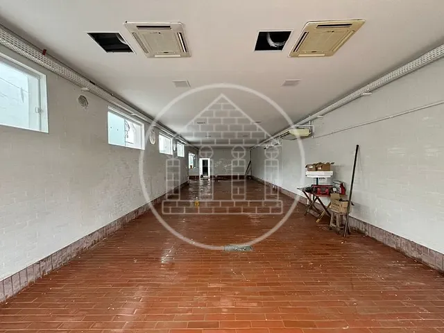 Loja com 180m², para alugar, no bairro Santo Amaro em São Paulo