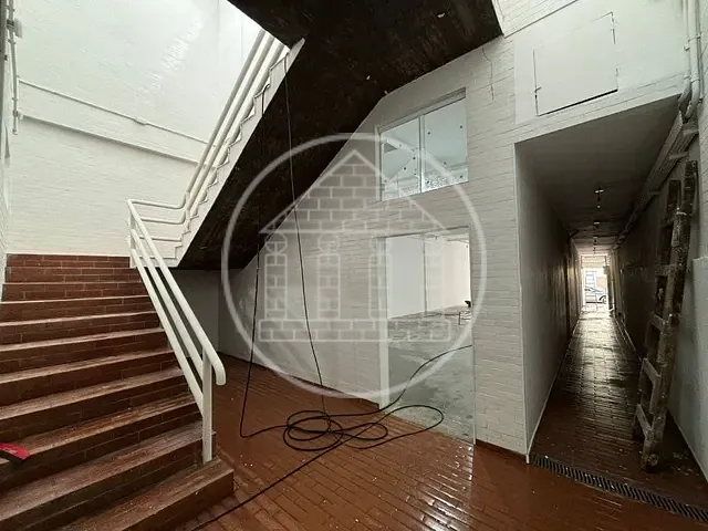 Loja com 180m², para alugar, no bairro Santo Amaro em São Paulo