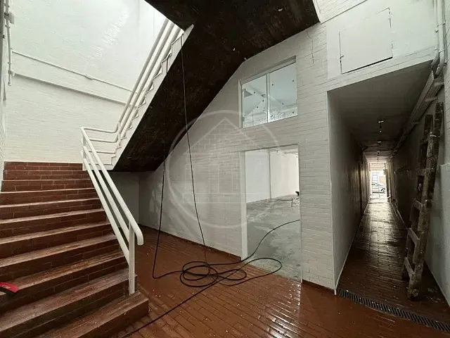 Loja com 180m², para alugar, no bairro Santo Amaro em São Paulo