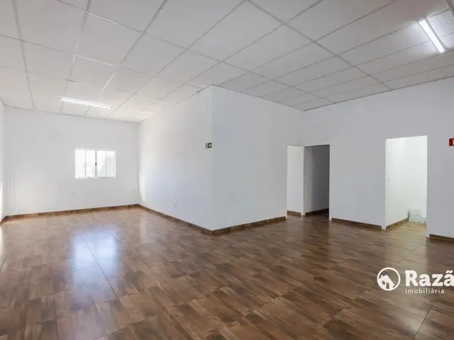 Loja para alugar, no bairro Guaíra em Curitiba