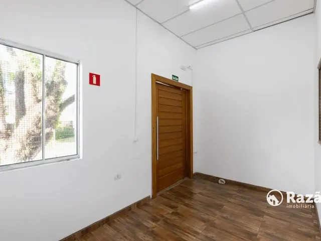 Loja para alugar, no bairro Guaíra em Curitiba