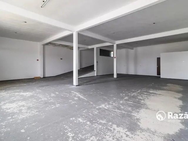 Loja para alugar, no bairro Guaíra em Curitiba