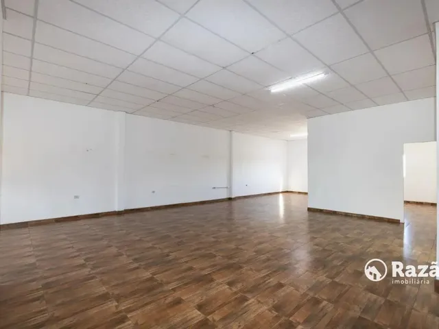 Loja para alugar, no bairro Guaíra em Curitiba