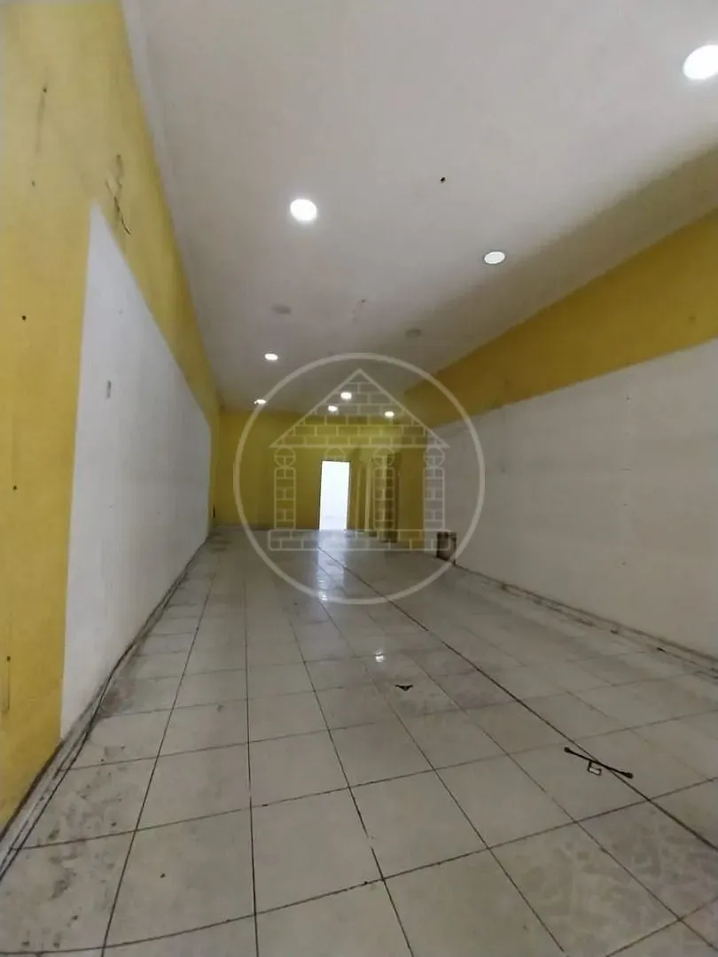 Loja-Salão, 140 m² - Foto 1