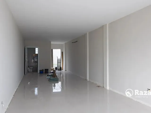 Loja para alugar, no bairro Sítio Cercado em Curitiba