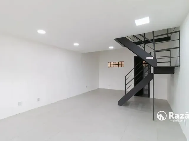 Loja para alugar, no bairro Portão em Curitiba