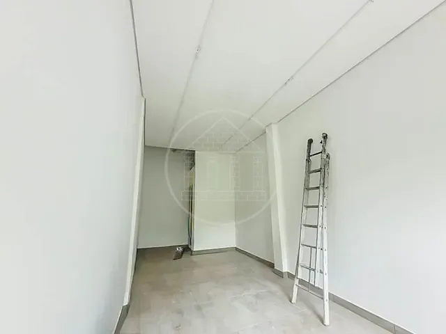 Loja com 24m², para alugar, no bairro Parque Brasil em São Paulo
