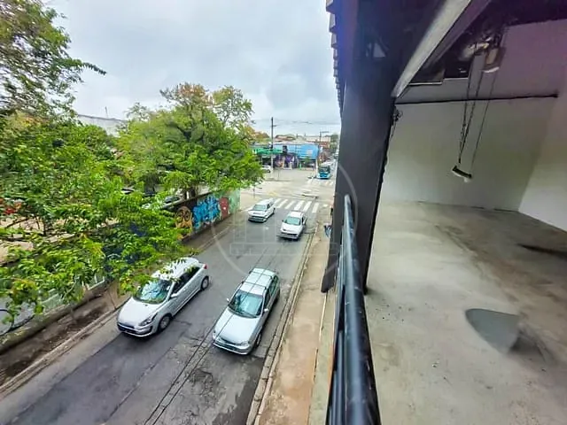 Loja com 24m², para alugar, no bairro Parque Brasil em São Paulo