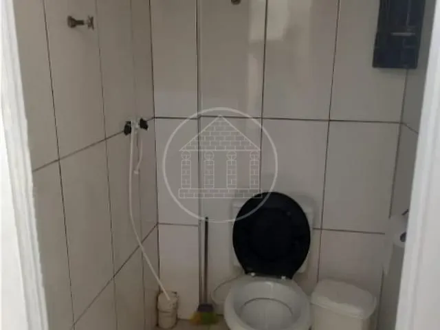 Loja com 200m², para alugar, no bairro Parque Brasil em São Paulo