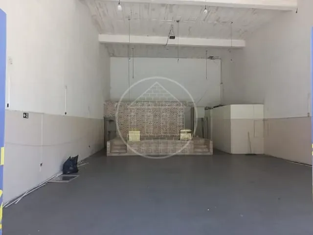 Loja com 200m², para alugar, no bairro Parque Brasil em São Paulo