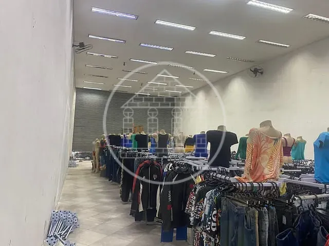 Loja com 225m², para alugar, no bairro jardim Mirna em São Paulo