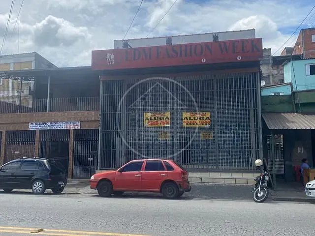 Loja com 225m², para alugar, no bairro jardim Mirna em São Paulo