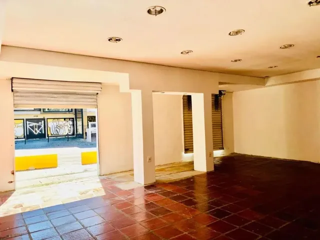 Loja para alugar, no bairro Alto da Rua XV em Curitiba