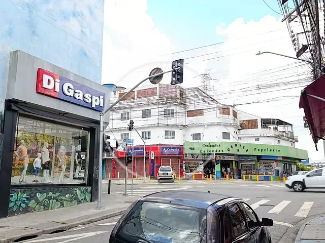 Loja com 370m², para alugar, no bairro Cantinho do Céu em São Paulo