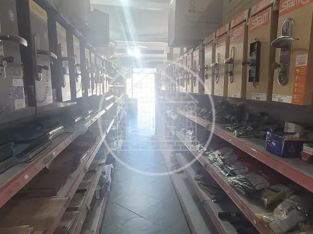 Loja com 1000m², à venda ou para alugar, no bairro Jardim Ana Lúcia em São Paulo