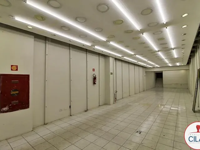 Loja para alugar, no bairro Centro em Curitiba