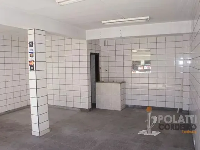 Loja para alugar, no bairro Bacacheri em Curitiba