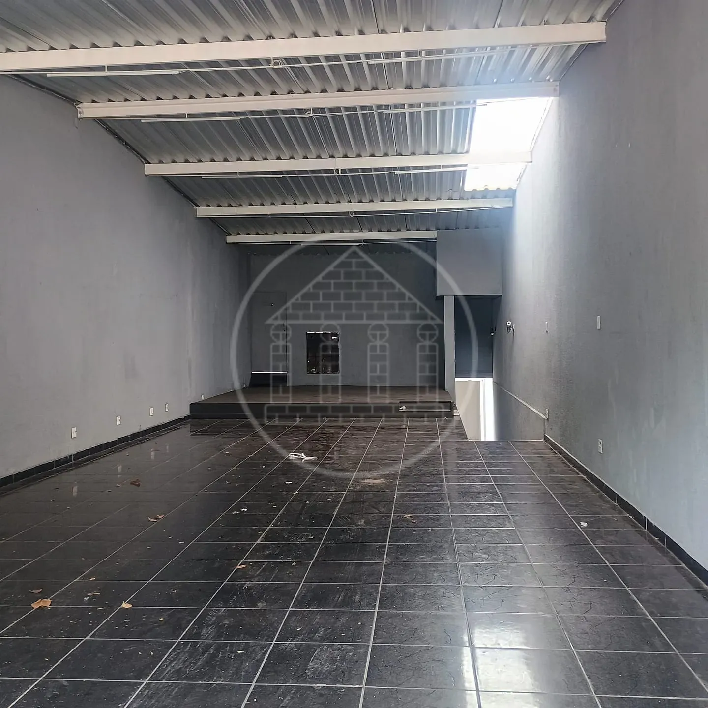 Loja-Salão, 150 m² - Foto 1