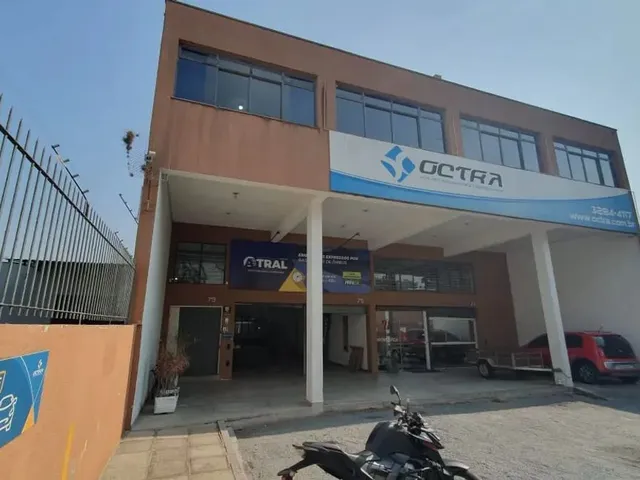 Loja com 750m², à venda, no bairro Boqueirão em Curitiba