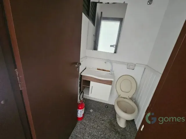 Loja para alugar, no bairro Água Verde em Curitiba