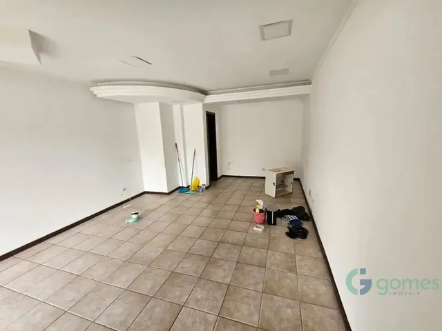 Loja para alugar, no bairro Água Verde em Curitiba