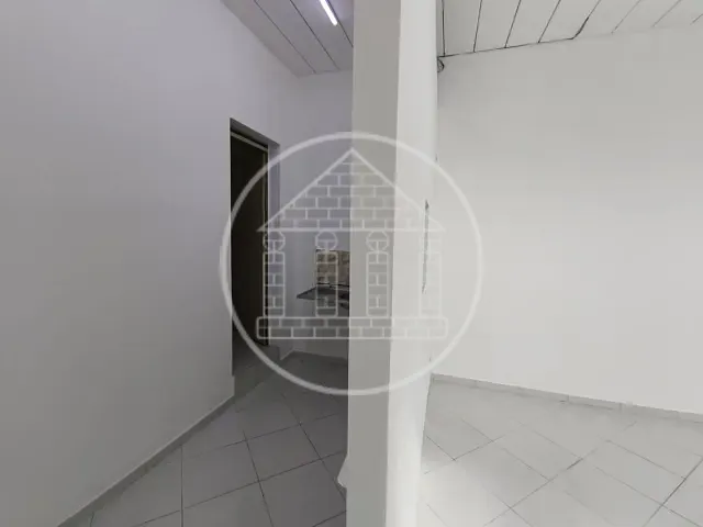 Sala com 20m², para alugar, no bairro Cidade Dutra em São Paulo