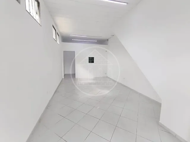 Sala com 20m², para alugar, no bairro Cidade Dutra em São Paulo
