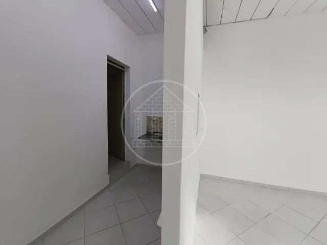 Sala com 20m², para alugar, no bairro Cidade Dutra em São Paulo
