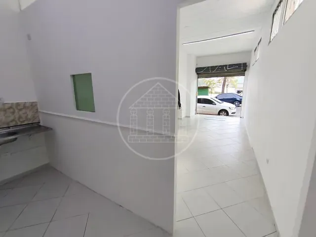 Sala com 20m², para alugar, no bairro Cidade Dutra em São Paulo