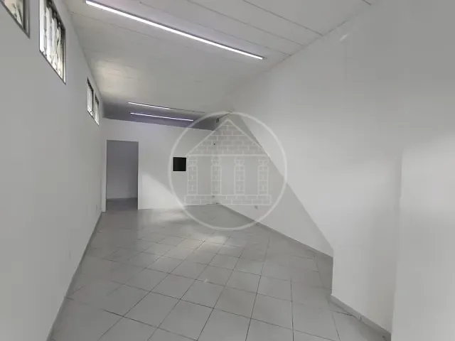 Sala com 20m², para alugar, no bairro Cidade Dutra em São Paulo