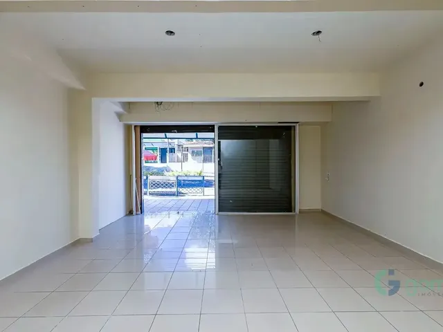 Loja para alugar, no bairro Água Verde em Curitiba