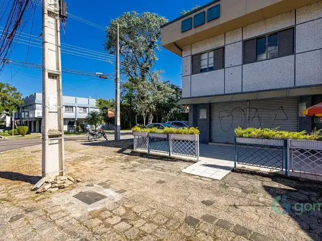 Loja para alugar, no bairro Água Verde em Curitiba