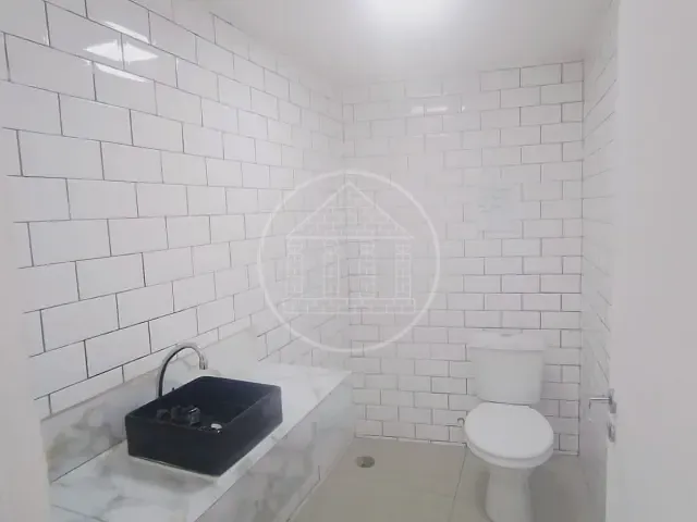 Loja com 580m², para alugar, no bairro Parque Brasil em São Paulo