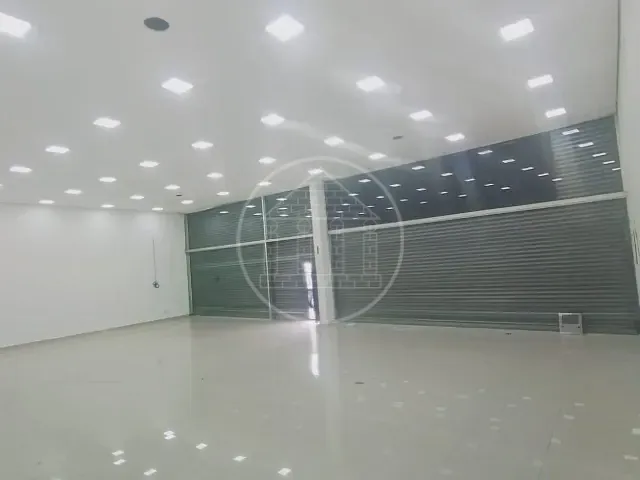 Loja com 580m², para alugar, no bairro Parque Brasil em São Paulo