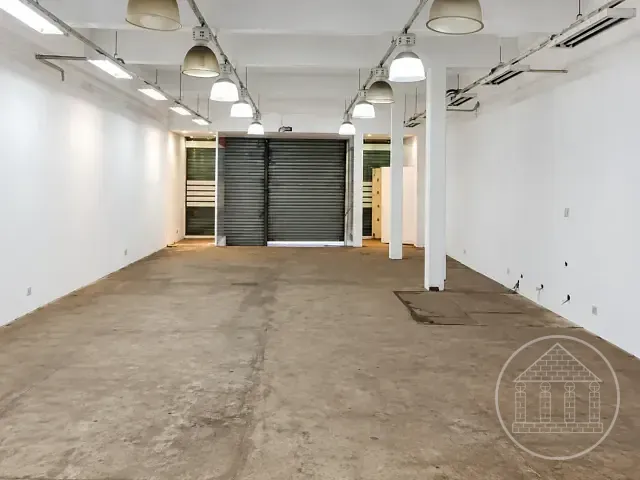 Loja com 600m², à venda ou para alugar, no bairro Santo Amaro em São Paulo