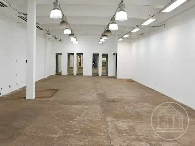 Loja com 600m², à venda ou para alugar, no bairro Santo Amaro em São Paulo