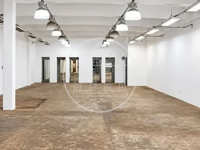Loja com 600m², à venda ou para alugar, no bairro Santo Amaro em São Paulo